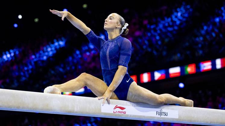 ROTTERDAM - Claire Pease (USA) during the team final at the World Gymnastics Championships in Rotterdam Ahoy. IRIS VAN DEN BROEK ANP xVIxANPxSportx xxANPxIVx 573187722 originalFilename: 573187722
