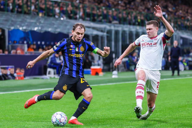 Nicolo Barella of FC Internazionale competes for the ball with Mykola Matviyenko of FC Shakhtar Donetsk during UEFA Champions League 2026 27 League Phase - Matchday 3 football match between FC Internazionale and FC Shakhtar Donetsk. Italy Copyright: xBEAUTIFULxSPORTS Carabellix