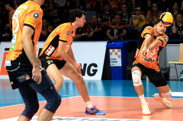 October 21, 2026, Germany, GER, DEU, Volleyball 1st Bundesliga, Day 1, 2026–2027 Season, Berlin, BR Volleys vs. FT Freiburg, Ruben Schott (BR Volleys) receiving the ball, 13 nordphoto GmbH, Engler, Max Schmeling Halle, Berlin, Germany Copyright: xNordphotox xEnglerx