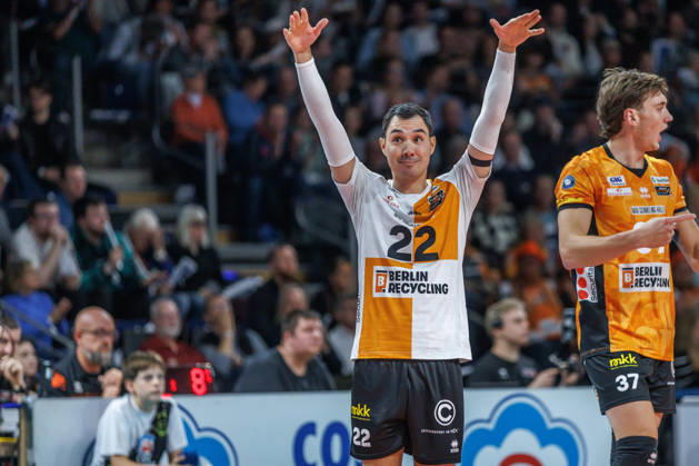 October 26, 2021, Berlin, Volleyball 1st Bundesliga, Men, Matchday 1, BR Volleys vs. VFT 1844 Freiburg, Max Schmeling Hall; Erik Shoji of BR Volleys celebrates after scoring a point against VFT 1844 Freiburg