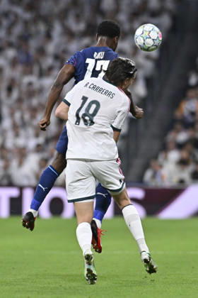 October 21, 2026, Madrid, Madrid, Spain: 17 RIDLE BAKU of RB Leipzig clears it with a header during the match on Matchday 3 of the group stage of the 2026 27 UEFA Champions League between REAL MADRID C.F. and RB LEIPZIG, played at the Bernabo u Stadium on october 21, 2026, in Madrid, Spain. REAL MADRID C.F. Vs. RB LEIPZIG 10.21.26 - ZUMAc312 20261021_zsp_c312_131 Copyright: xOscarxManuelxSanchezx