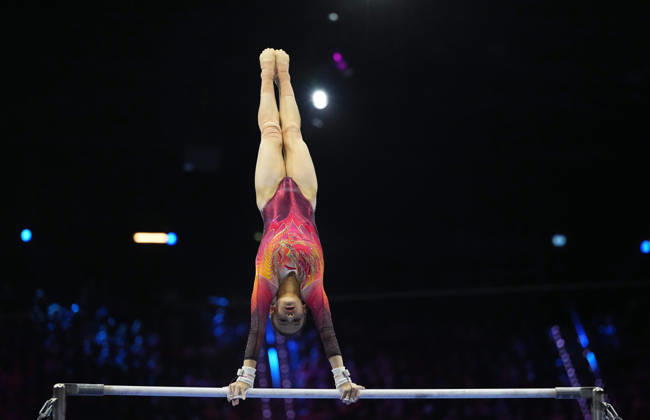Qiu Qiyuan of China on the uneven bars during the artistic gymnastics competition on Day 5 of the World Championships at Ahoy in Rotterdam, Netherlands, on October 21, 2026. DeFodi Images