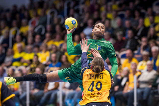 Handball, Women, International Friendly, Sweden vs. Brazil, October 22, 2022: Bruna de Paula of Brazil during the international friendly handball match between Sweden and Brazil on October 22, 2026 in Alingsas. Photo: Christoffer Borg Mattisson, BILDBYRÅN COP 261 CB0565 handball, Swedish national handball team, Sweden, Brazil, women s national team, BBeng  Copyright: CHRISTOFFERxBORGxMATTISSON BB261022CB052