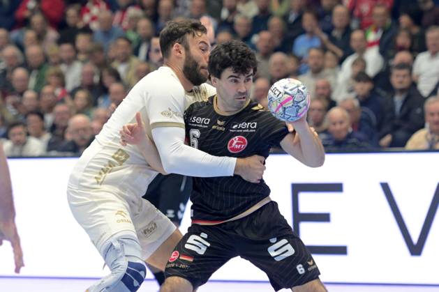 Erik Balenciaga, MT Melsungen 6, Zoltan Szita, Wisla Plock 21 L, GER, MT Melsungen vs. Orlen Wisla Plock (POL), Handball, Men s Champions League, Group Matches, 2026–2027 Season, October 22, 2026, GER, MT Melsungen vs. Orlen Wisla Plock, Men’s Champions League, Group Match, 2026–2027 Season, October 22, 2026, Kassel Copyright: xEibner-Pressefotox xRolandxSippelx EP_RSL