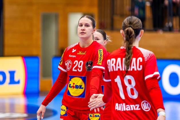 HANDBALL - AUT vs FRO, test match TULLN,AUSTRIA,22.OCT.26 - HANDBALL - OEHB international test match, ladies, Austria vs Faroe Islands. Image shows the disappointment of Ines Ivancok Soltic and Kristina Dramac (AUT).  GEPAxpictures xKevinxHackner