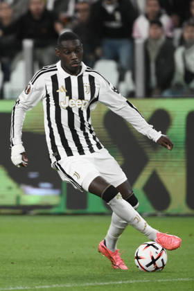 Juventus v Rennes - UEFA Europa League TURIN, ITALY - OCTOBER 22: Randal Kolo Muani of Juventus in action during the UEFA Europa League week 3 football match between Juventus and Rennes at the Juventus Stadium in Turin Italy, on October 22, 2026. Isabella Bonotto Anadolu Turin Italy. Editorial use only. Please get in touch for any other usage. Copyright: x2026xAnadoluxIsabellaxBonottox
