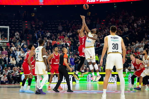 Basketball, EuroLeague, 20261022, FC Bayern Munich Dubai Basketball In the Photo: Tip-off in Munich at SAP Garden, Bayern, Germany Copyright: Passion2Press MarkusxFischerx