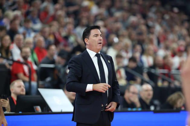 Xavi Pascual, Dubai Basketball, Head Coach, GER, FC Bayern Basketball vs. Dubai Basketball, Basketball, EuroLeague, Matchday 7, 2026–2027 Season, October 22, 2026, GER, FC Bayern Basketball vs. Dubai Basketball, Basketball, EuroLeague, Matchday 7, 2026–2027 Season, October 22, 2026, Munich Copyright: xEibner-Pressefoto JennixMaulx EP_JML