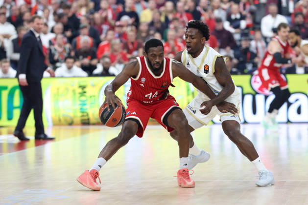 Kamar Baldwin, FC Bayern Basketball, 44, with McKinley Wright IV, Dubai Basketball, 25, GER, FC Bayern Basketball vs. Dubai Basketball, Basketball, EuroLeague, Matchday 7, 2026–2027 Season, October 22, 2026, GER, FC Bayern Basketball vs. Dubai Basketball, Basketball, EuroLeague, Matchday 7, 2026–2027 Season, October 22, 2026, Munich Copyright: xEibner-Pressefoto JennixMaulx EP_JML