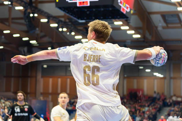 Kassel, Germany, October 22, 2026 EHF Champions League 2026–2027 Group Stage Group B Match 5 MT Melsungen vs. Orlen Wisla Plock Pictured: Frederik Bjerre (SPR) taking a shot at Rothenbach Halle in Hesse Copyright: xFotostandx xKruczynskix