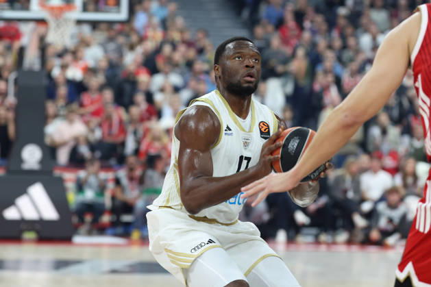 Mfiondu Kabengele, Dubai Basketball, No. 17 with the ball, GER, FC Bayern Basketball vs. Dubai Basketball, Basketball, EuroLeague, Matchday 7, 2026–2027 Season, October 22, 2026, GER, FC Bayern Basketball vs. Dubai Basketball, Basketball, EuroLeague, Matchday 7, 2026–2027 season, October 22, 2026, Munich Copyright: xEibner-Pressefoto JennixMaulx EP_JML