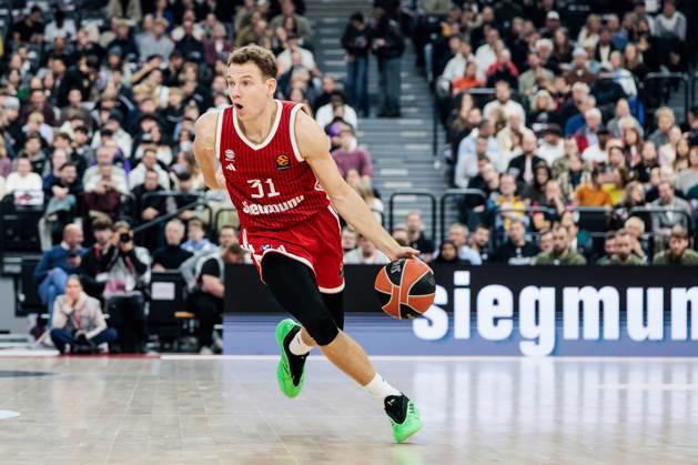 MUNICH, GERMANY - OCTOBER 22: Rokas Jokubaitis (FC Bayern Muenchen, 31) controls the ball during the Turkish Airlines EuroLeague match between FC Bayern Muenchen vs. Dubai Basketball at SAP Garden on round 7 of Turkish Airlines EuroLeague on October 22, 2026 in Munich, Germany. Bavaria Germany Copyright: xSteffiexWunderlx