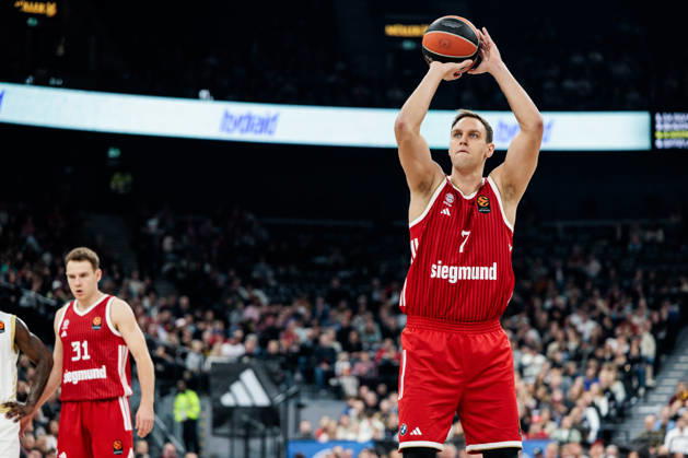MUNICH, GERMANY - OCTOBER 22: Johannes Jo Voigtmann (FC Bayern Muenchen, 7) shooting from the freethrow line during the Turkish Airlines EuroLeague match between FC Bayern Muenchen vs. Dubai Basketball at SAP Garden on round 7 of Turkish Airlines EuroLeague on October 22, 2026 in Munich, Germany. Bavaria Germany Copyright: xSteffiexWunderlx