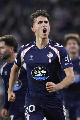 Celtic FC v Real Club Celta - UEFA Europa League 2026 27 League Phase MD3 GLASGOW, SCOTLAND - OCTOBER 22: Javi Rodriguez of RC Celta de Vigo celebrates after scoring his team s first goal during the UEFA Europa League 2026 27 League Phase MD3 match between Celtic FC and Real Club Celta de Vigo at Celtic Park on October 22, 2026 in Glasgow, Scotland. (Photo by Diego Simon Photo Players Images Magara Press) Glasgow Celtic Park Stadium Scotland Copyright: xDiegoxSimonx