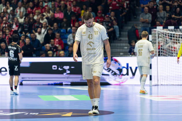 Kassel, Germany, October 22, 2026 EHF Champions League 2026–2027 Group Stage Group B Match 5 MT Melsungen vs. Orlen Wisla Plock Pictured: Zoran Ilic Ilic (SPR) looks dissatisfied on the court at Rothenbach Halle in Hesse Copyright: xFotostandx xKruczynskix