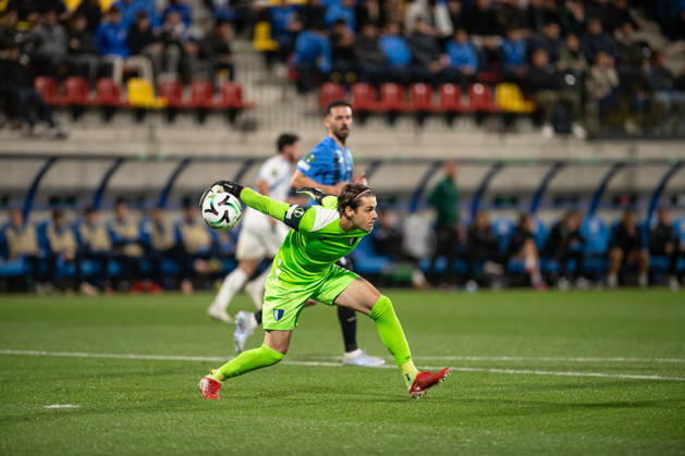 Inter Club Escaldes v Universitatae Craiova - UEFA Conference League Javi Diaz, goalkeeper of Inter Club d Escaldes, is in action during the UEFA Conference League match between Inter Club d Escaldes and Universitatea Craiova at New FAF Stadium in Encamp, Andorra, on October 22, 2026. Encamp Andorra Andorra  Copyright: xWalterxCunhax originalFilename:cunhacarvalho-notitle261022_npYs9.jpg