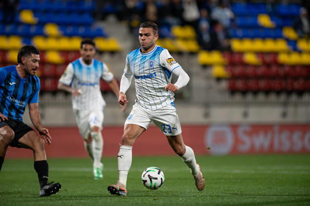 Inter Club Escaldes v Universitatae Craiova - UEFA Conference League Samuel Teles, player number 23 of Universitatea Craiova, is in action during the UEFA Conference League match between Inter Club d Escaldes and Universitatea Craiova at New FAF Stadium in Encamp, Andorra, on October 22, 2026. Encamp Andorra Andorra  Copyright: xWalterxCunhax originalFilename:cunhacarvalho-notitle261022_npLGb.jpg