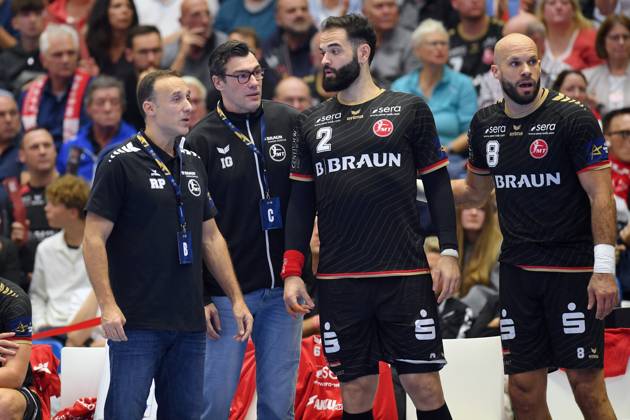 Roberto Garcia Parrondo, Head Coach, MT Melsungen; Isaias Guadiola Villaplana, Assistant Coach, MT Melsungen; Ruben Marchan, MT Melsungen 2; Adrian Sipos, MT Melsungen 8 L R, GER, MT Melsungen vs. Orlen Wisla Plock (POL), Handball, Men’s Champions League, Group Matches, 2026–2027 Season, October 22, 2026, GER, MT Melsungen vs. Orlen Wisla Plock, Men’s Champions League, Group Match, 2026–2027 Season, October 22, 2026, Kassel Copyright: xEibner-Pressefotox xRolandxSippelx EP_RSL