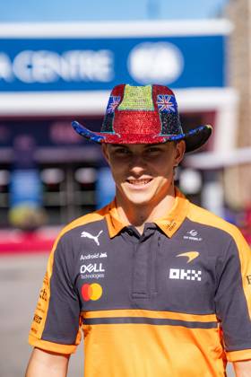2026 Formula 1 MSC Cruises United States Grand Prix - Pilots OSCAR PIASTRI 81 (AUS) of McLaren Mastercard Formula 1 Team (McLaren MCL40) with a cowboy hat on Friday during the Formula 1 United States Grand Prix 2026 at Circuit of The Americas in Austin, Texas, United States, on October 23, 2026. Photo by Antoine LAPEYRE Reveries Agency via ABACAPRESS.COM Austin United States  Copyright: xAntoinexLapeyre ReveriesxAgency ABACAx