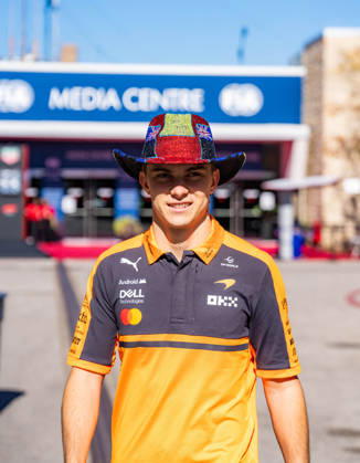 2026 Formula 1 MSC Cruises United States Grand Prix - Pilots OSCAR PIASTRI 81 (AUS) of McLaren Mastercard Formula 1 Team (McLaren MCL40) with a cowboy hat on Friday during the Formula 1 United States Grand Prix 2026 at Circuit of The Americas in Austin, Texas, United States, on October 23, 2026. Photo by Antoine LAPEYRE Reveries Agency via ABACAPRESS.COM Austin United States  Copyright: xAntoinexLapeyre ReveriesxAgency ABACAx
