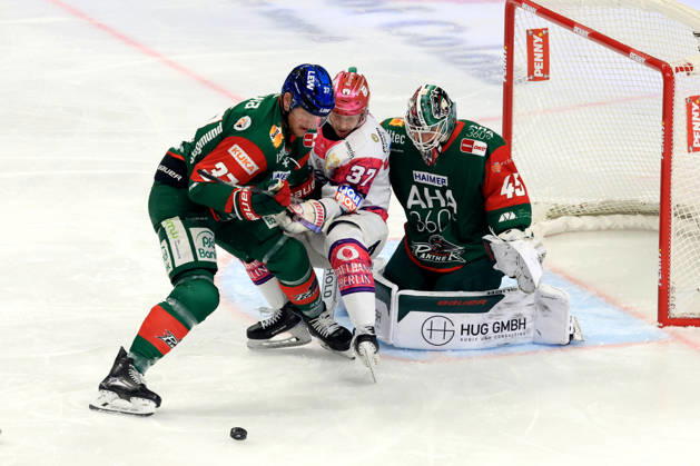 October 23, 2026, DEU, GER, Ice Hockey, Matchday 11, 2026–27 Season, Berlin, Eisbären Berlin vs. Augsburger Panther Markus Vikingstad, Eisbären Berlin 37, Kyle Wood, Augsburger Panther 37, TOBIAS ANCICKA, Augsburger Panther 45, nordphoto GmbH, Engler Berlin, Uber Arena Berlin, Germany Copyright: xNordphotox xEnglerx