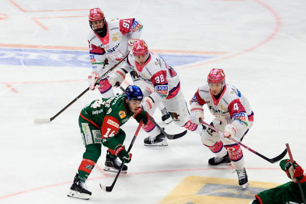 October 23, 2026, DEU, GER, Ice Hockey, Matchday 11, 2026–27 Season, Berlin, Eisbären Berlin vs. Augsburger Panther Tobias Krestan, Eisbären Berlin 91; Yannick Veilleux, Eisbären Berlin 38; Adam Smith, Eisbären Berlin 4; D. J. Busdeker, Augsburger Panther 14; nordphoto GmbH, Engler Berlin, Uber Arena Berlin, Germany Copyright: xNordphotox xEnglerx