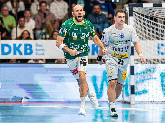 Marcel Schiller of Frisch Auf Göppingen, No. 24, cheers loudly; Frisch Auf Göppingen vs. ThSV Eisenach, handball, 1st Bundesliga, Men s, 2026–2027 season, October 23, 2026, Frisch Auf Goeppingen vs. ThSV Eisenach, Handball, 1st Bundesliga, Men, 2026–2027 season, October 23, 2026, Goeppingen Copyright: xEibner-Pressefoto MichaelxSchmidx EP_MST