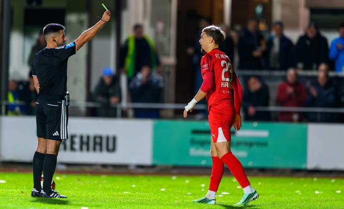 October 23, 2026 Soccer Season 2026–2027 Bavarian Regional League Matchday 04 SC Eltersdorf vs. SCE Quecken FC Memmingen FCM xwoxzix Maximilian Riedel Referee shows Constantin Kresin 23, FC Memmingen yellow card Yellow