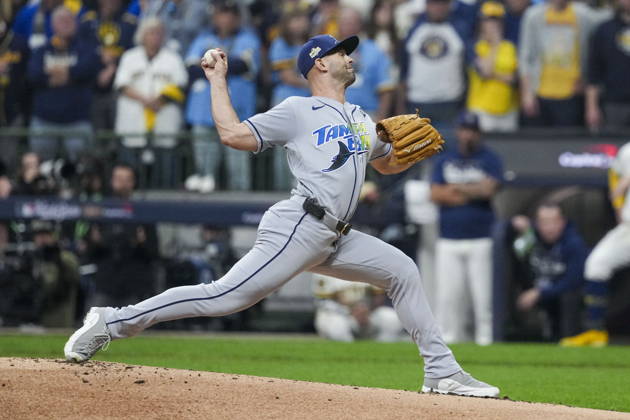 MLB, Baseball Herren, USA World Series Game 1 - Milwaukee Brewers vs Tampa Bay Rays Tampa Bay Rays pitcher Nick Martinez in action during the Major League Baseball (MLB) World Series Game 1 between the Milwaukee Brewers and Tampa Bay Rays at American Family Field in Milwaukee, Wisconsin, USA, 23 October 2026. MILWAUKEE WISCONSIN UNITED STATES  Copyright: xROSSxHARRIEDx