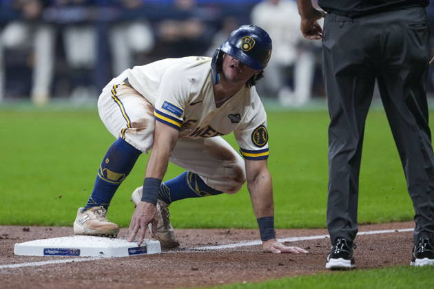 MLB, Baseball Herren, USA World Series Game 1 - Milwaukee Brewers vs Tampa Bay Rays Milwaukee Brewers right fielder Sal Frelick steals 3rd base during the Major League Baseball (MLB) World Series Game 1 between the Milwaukee Brewers and Tampa Bay Rays at American Family Field in Milwaukee, Wisconsin, USA, 23 October 2026. MILWAUKEE WISCONSIN UNITED STATES  Copyright: xROSSxHARRIEDx