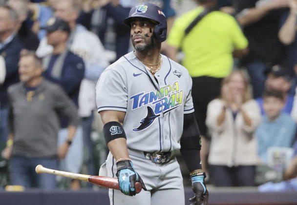 Tampa Bay Rays designated hitter Yandy Diaz (2) reacts after lining out to Milwaukee Brewers second baseman Brice Turang in the third inning during game one of the 2026 MLB, Baseball Herren, USA World Series at American Family Field in Milwaukee, Wisconsin, on Friday, October 23, 2026.  MIL20261023716 TANNENxMAURY
