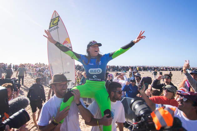 MEO Rip Curl Pro Portugal 2026 Surf Championship Tour At Supertubos Molly Picklum of Australia celebrates after winning the women s competition at the MEO Rip Curl Pro Portugal Presented by Corona Cero, a World Surf League Championship Tour event held at Supertubos Beach in Peniche, Portugal, on October 23, 2026. Peniche Portugal  Copyright: xSergioxMendesx originalFilename:pereira-notitle261023_np0uD.jpg