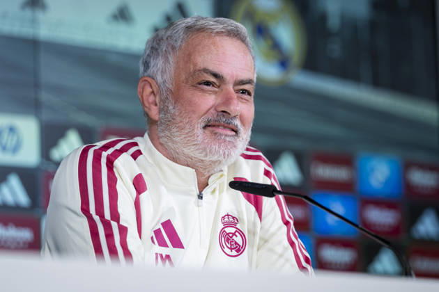 Real Madrid Training Session and press conference, PK, Pressekonferenz Jose Mourinho, Head Coach of Real Madrid, speaks during a press conference ahead of the LaLiga EA Sports match against FC Barcelona, Barca at Ciudad Real Madrid on October 24, 2026 in Valdebebas, Spain. Valdebebas Ciudad Real Madrid Madrid Spain Copyright: xAlbertoxGardinx AGardin_20261024_Rea_Mad_Pc_0062