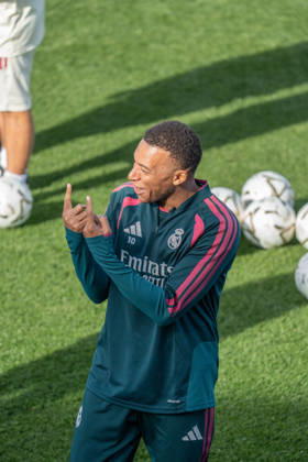ESP Real Madrid Training Day: Kylian Mbappé of Real Madrid during the team s training session ahead of the Spanish League (LaLiga EA Sports) soccer match against FC Barcelona at the Real Madrid Sports Complex in Valdebebas, Madrid, on October 24, 2026, Spain, Madrid, Spain Copyright: xAgenciaxLOFx
