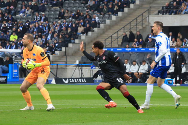 October 24, 2026, Germany, Soccer, Bundesliga 2, Matchday 9, 2026–2027 Season, Berlin Olympic Stadium, Hertha BSC vs. Arminia Bielefeld Marius Gersbeck Hertha BSC Berlin 35, Niklas Kolbe, Hertha BSC Berlin 27, Monju Momuluh, Arminia Bielefeld 14. 2. Bundesliga. DFB and DFL regulations prohibit any use of photographs as image sequences and or quasi-video. nordphoto GmbH, Engler, Berlin, Berlin Olympic Stadium, Berlin, Germany Copyright: xNordphotox xEnglerx