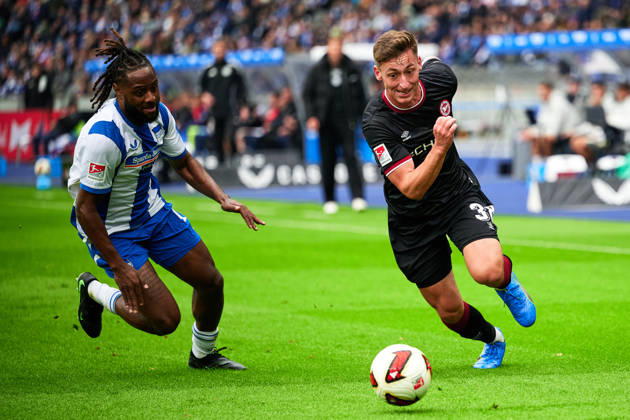 Deyovaisio Zeefuik, Hertha BSC, 42; Marius Woerl, Arminia Bielefeld, 38; GER; Hertha BSC vs. Arminia Bielefeld, 2. Bundesliga, 2026–27 season, Matchday 9, October 24, 2026 DFL regulations prohibit any use of photographs as image sequences and or quasi-video GER, Hertha BSC vs. Arminia Bielefeld, 2. Bundesliga, 2026–27 season, Matchday 9, October 24, 2026, Berlin Copyright: xClaudiusxRauch,xEibner-Pressefotox xClaudiusxRauchx EP_CRH