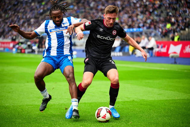 Deyovaisio Zeefuik, Hertha BSC, 42; Marius Woerl, Arminia Bielefeld, 38; GER; Hertha BSC vs. Arminia Bielefeld, 2. Bundesliga, 2026–27 season, Matchday 9, October 24, 2026 DFL regulations prohibit any use of photographs as image sequences and or quasi-video GER, Hertha BSC vs. Arminia Bielefeld, 2. Bundesliga, 2026–27 season, Matchday 9, October 24, 2026, Berlin Copyright: xClaudiusxRauch,xEibner-Pressefotox xClaudiusxRauchx EP_CRH