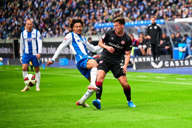 Oluwaseun Victor Adewumi, Hertha BSC, 19; Marius Woerl, Arminia Bielefeld, 38; GER; Hertha BSC vs. Arminia Bielefeld, 2. Bundesliga, 2026–27 season, Matchday 9, October 24, 2026 DFL regulations prohibit any use of photographs as image sequences and or quasi-video GER, Hertha BSC vs. Arminia Bielefeld, 2. Bundesliga, 2026–27 season, Matchday 9, October 24, 2026, Berlin Copyright: xClaudiusxRauch,xEibner-Pressefotox xClaudiusxRauchx EP_CRH