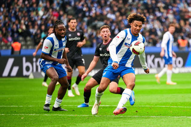 Deyovaisio Zeefuik, Hertha BSC, 42; Marius Woerl, Arminia Bielefeld, 38, Oluwaseun Victor Adewumi, Hertha BSC, 19, GER, Hertha BSC vs. Arminia Bielefeld, 2. Bundesliga, 2026–27 season, Matchday 9, October 24, 2026 DFL regulations prohibit any use of photographs as image sequences and or quasi-video GER, Hertha BSC vs. Arminia Bielefeld, 2. Bundesliga, 2026–27 season, Matchday 9, October 24, 2026, Berlin Copyright: xClaudiusxRauch,xEibner-Pressefotox xClaudiusxRauchx EP_CRH