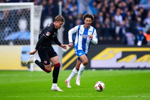 Joel Grodowski, Arminia Bielefeld, 11, Oluwaseun Victor Adewumi, Hertha BSC, 19, GER, Hertha BSC vs. Arminia Bielefeld, 2. Bundesliga, 2026–27 season, Matchday 9, October 24, 2026 DFL regulations prohibit any use of photographs as image sequences and or quasi-video GER, Hertha BSC vs. Arminia Bielefeld, 2. Bundesliga, 2026–27 season, Matchday 9, October 24, 2026, Berlin Copyright: xClaudiusxRauch,xEibner-Pressefotox xClaudiusxRauchx EP_CRH