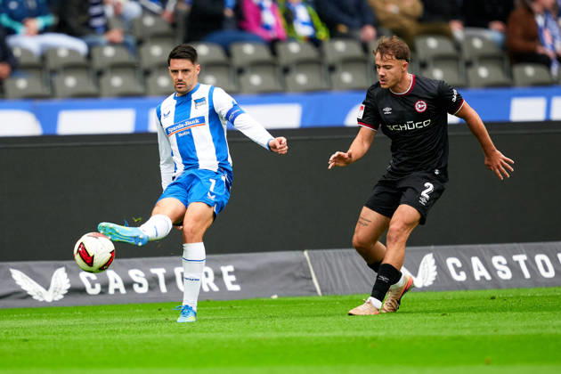 Josip Brekalo, Hertha BSC, 07; Felix Hagmann, Arminia Bielefeld, 02; GER; Hertha BSC vs. Arminia Bielefeld, 2. Bundesliga, 2026–27 season, Matchday 9, October 24, 2026 DFL regulations prohibit any use of photographs as image sequences and or quasi-video GER, Hertha BSC vs. Arminia Bielefeld, 2. Bundesliga, 2026–27 season, Matchday 9, October 24, 2026, Berlin Copyright: xClaudiusxRauch,xEibner-Pressefotox xClaudiusxRauchx EP_CRH