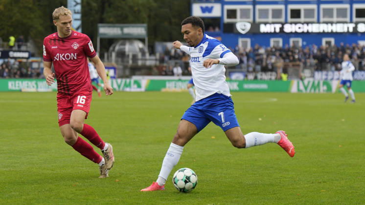 October 24, 2026, Hänsch Arena, Meppen, GER, 3rd Division, Matchday 11: SV Meppen vs. Würzburger Kickers, Oliver Schmitt, SV Meppen 7 vs. Louis Breunig, Würzburger Kickers 16. DFL regulations prohibit any use of photographs as image sequences and or quasi-video. Meppen, Lower Saxony, Hänsch Arena