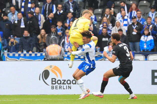 October 24, 2026, Germany, Soccer, Bundesliga 2, Matchday 9, 2026–2027 Season, Berlin Olympic Stadium, Hertha BSC vs. Arminia Bielefeld, Oluwaseum Victor Adewumi, Hertha BSC Berlin 19, Jonas Kersken, Arminia Bielefeld 1, JOEL FELIX, Arminia Bielefeld 3. 2. Bundesliga. DFB and DFL regulations prohibit any use of photographs as image sequences and or quasi-video. nordphoto GmbH, Engler, Berlin, Berlin Olympic Stadium, Berlin, Germany Copyright: xNordphotox xEnglerx