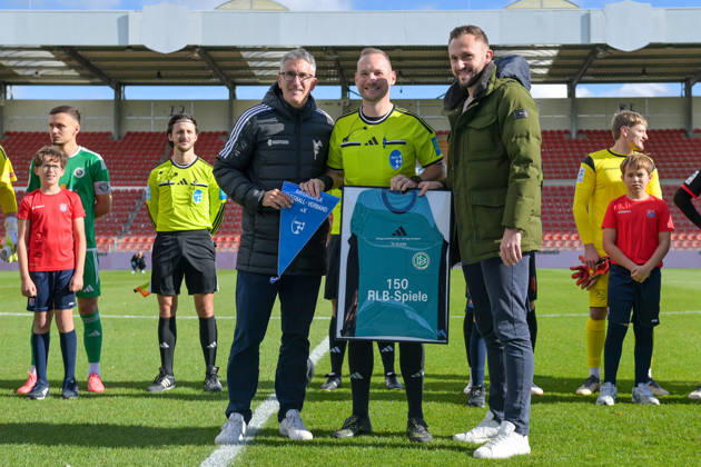 Stefan Treiber, referee, will officiate his 150th Regionalliga match today and will be honored before the game, October 24, 2026, Unterhaching, Germany, soccer, Bavarian Regionalliga, SpVgg Unterhaching vs. SpVgg Ansbach xslx