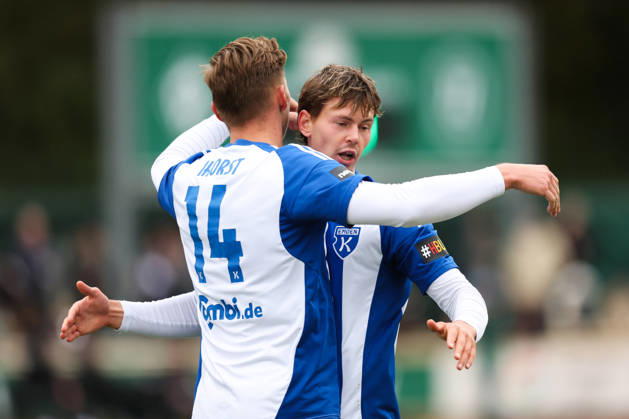 October 24, 2026, Soccer, Men s, Regionalliga Nord, Matchday 15, SV Werder Bremen II vs. BSV Kickers Emden, Celebration of the 0–1 goal by Luc Ihorst (No. 14), BSV Kickers Emden with Nick Stepantsev (No. 39), BSV Kickers Emden