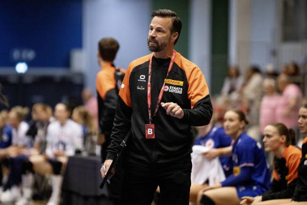DENMARK Golden League Women s Handball Norway Netherlands Netherlands national coach Henrik Signell during the women s Golden League handball match between Norway and the Netherlands at SJF Bank Arena in Odense on Saturday, October 24, 2026. Photo: Bo Amstrup, Ritzau Scanpix, Odense, Denmark, Mors  Copyright: BoxAmrstrupx xRitzauxScanpix BoxAmstrupx spdk20261024-142151-L