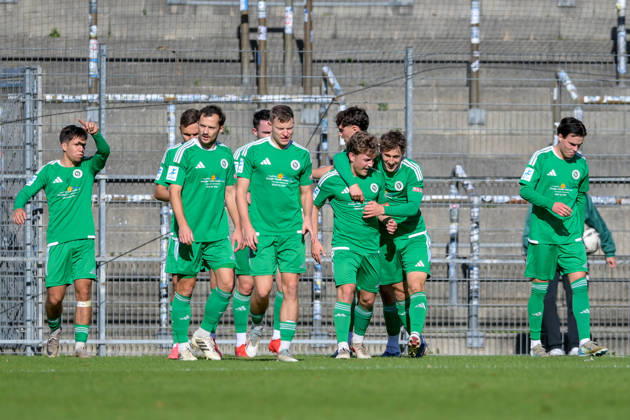 Ansbach players celebrating a goal, cheering, goal celebration, goal scored, celebrating the goal, goal, celebration, cheering over the goal that made it 0-1 by Nico Hayer, Ansbach, March 28, optimistic, action, October 24, 2026, Unterhaching, Germany, soccer, Bavarian Regional League, SpVgg Unterhaching vs. SpVgg Ansbach xslx