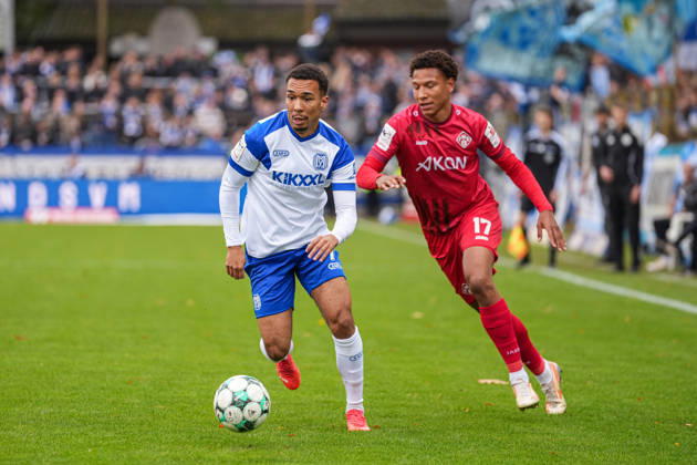 German Soccer, 3rd Division, Matchday 11, Hänsch Arena, Emslandstadion, Meppen, Emsland District, Lower Saxony, SV Meppen vs. FC Würzburger Kickers Oliver Schmitt (SV Meppen), 7, vs. Liam Omore (Würzburger Kickers), 17 Copyright: xMichelxWittex