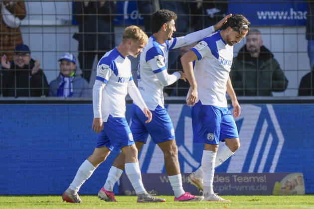 October 24, 2026, Hänsch Arena, Meppen, GER, 3rd Division, Matchday 11: SV Meppen vs. Würzburger Kickers, Kasra Ghawilu of SV Meppen 10 congratulates Stefan Rankic of SV Meppen 33, the scorer of the 2–0 goal; on the right. DFL REGULATIONS PROHIBIT ANY USE OF PHOTOGRAPHS AS IMAGE SEQUENCES AND OR QUASI-VIDEO. Meppen, Lower Saxony, Hänsch Arena