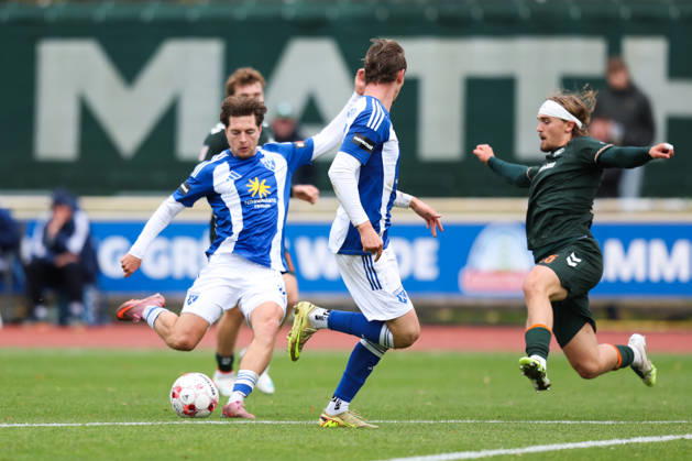 October 24, 2026, Soccer, Men s, Regionalliga Nord, Matchday 15, SV Werder Bremen II vs. BSV Kickers Emden: Sandro Plechaty (No. 17, BSV Kickers Emden) in a tackle with Noah Weißbach (No. 25, Werder Bremen II)